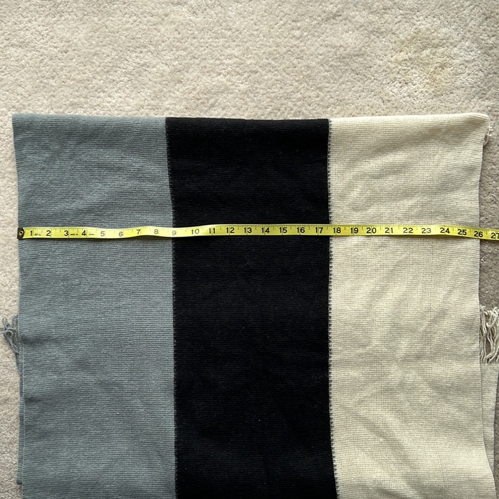Donni Color-Block Knit Scarf - Picture 8 of 8